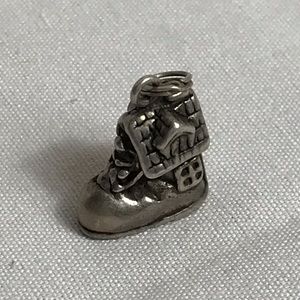 Sterling silver there was an old lady who‎ lived in a shoe charm